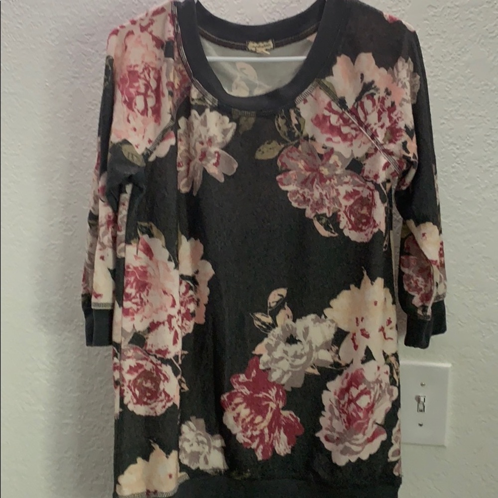 Soft floral sweatshirt